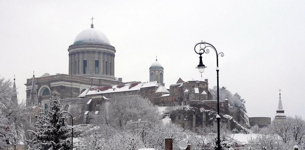 Amadeus Vendégház Esztergom Extérieur photo