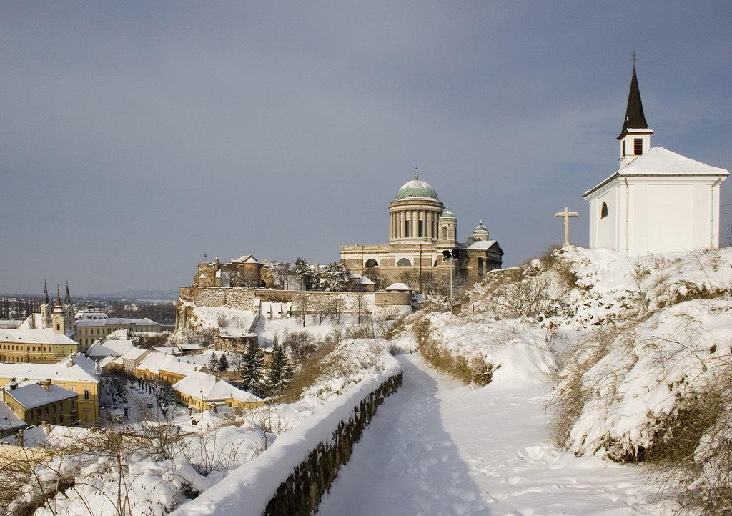 Amadeus Vendégház Esztergom Extérieur photo